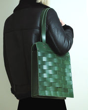 Näver Big Shoulder Bag in Green leather