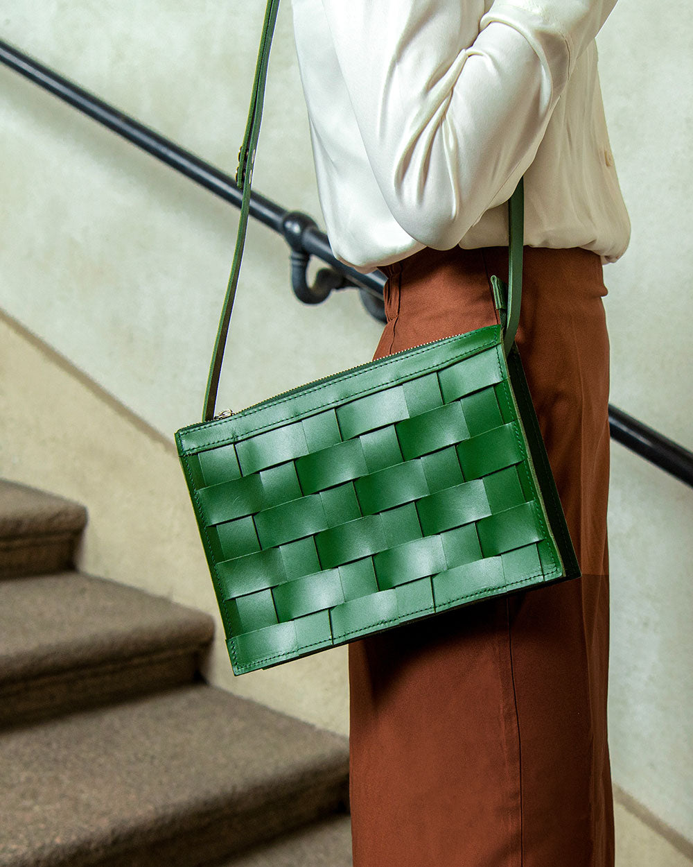 Näver Small Shoulder Bag in Green leather