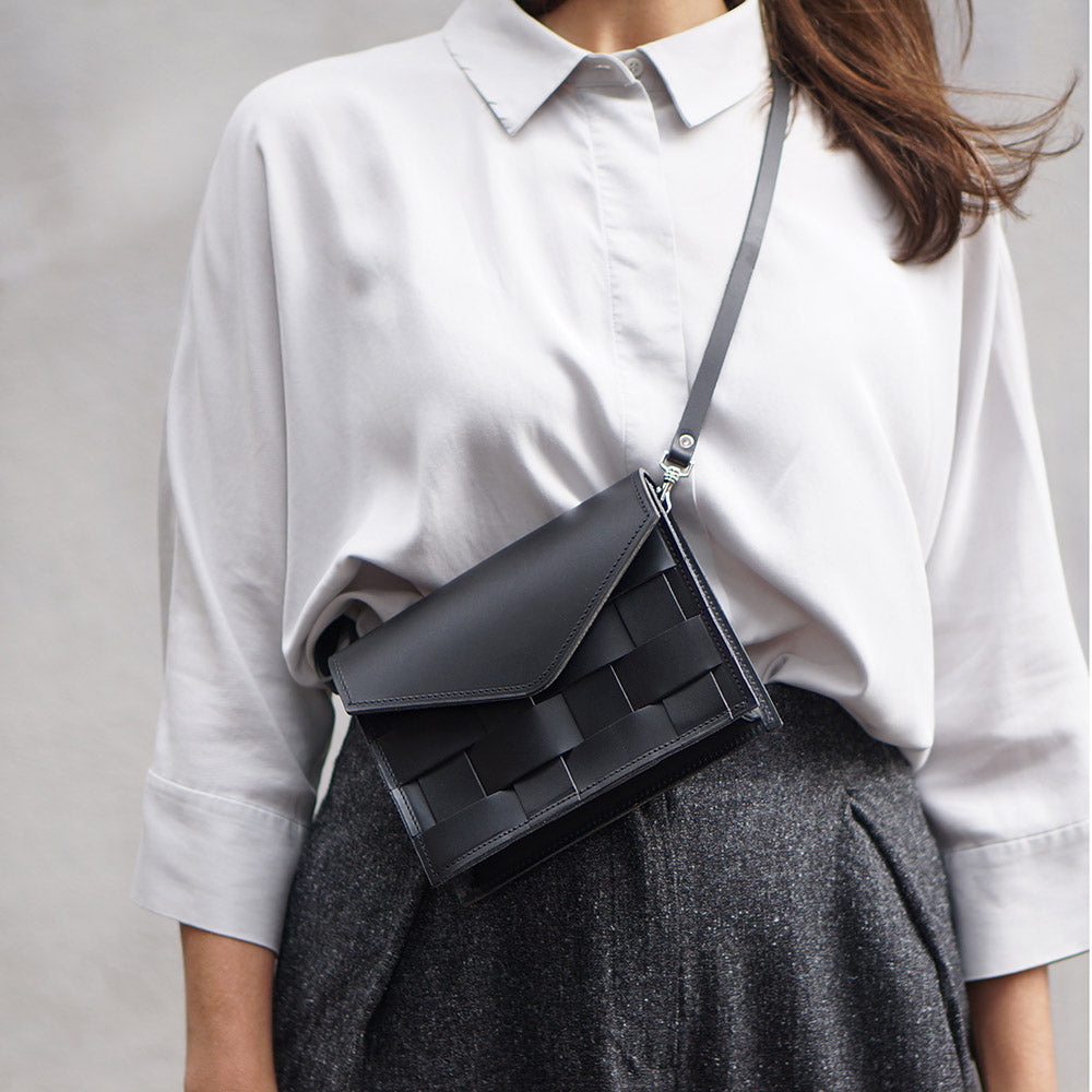 Näver Mini Shoulder Bag in Black leather