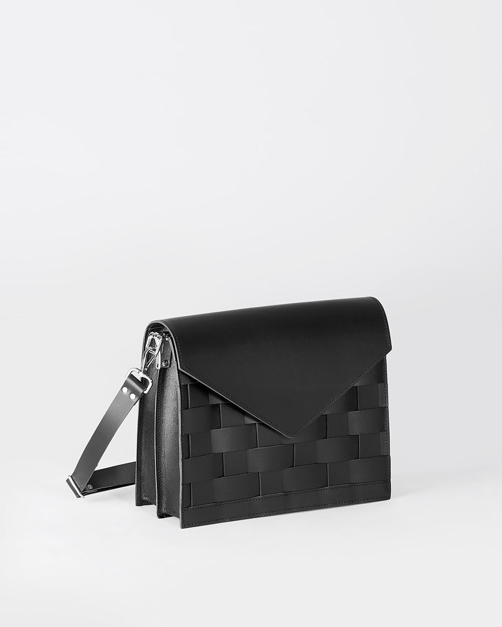 Näver Duo Shoulder Bag in Black leather