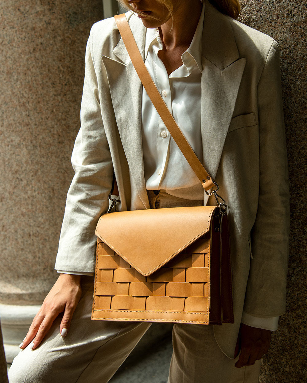 Näver Duo Shoulder Bag in Natural leather