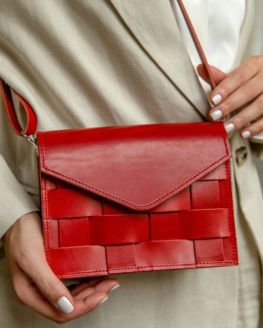 Näver Mini Shoulder Bag in Red leather