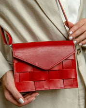 Näver Mini Shoulder Bag in Red leather