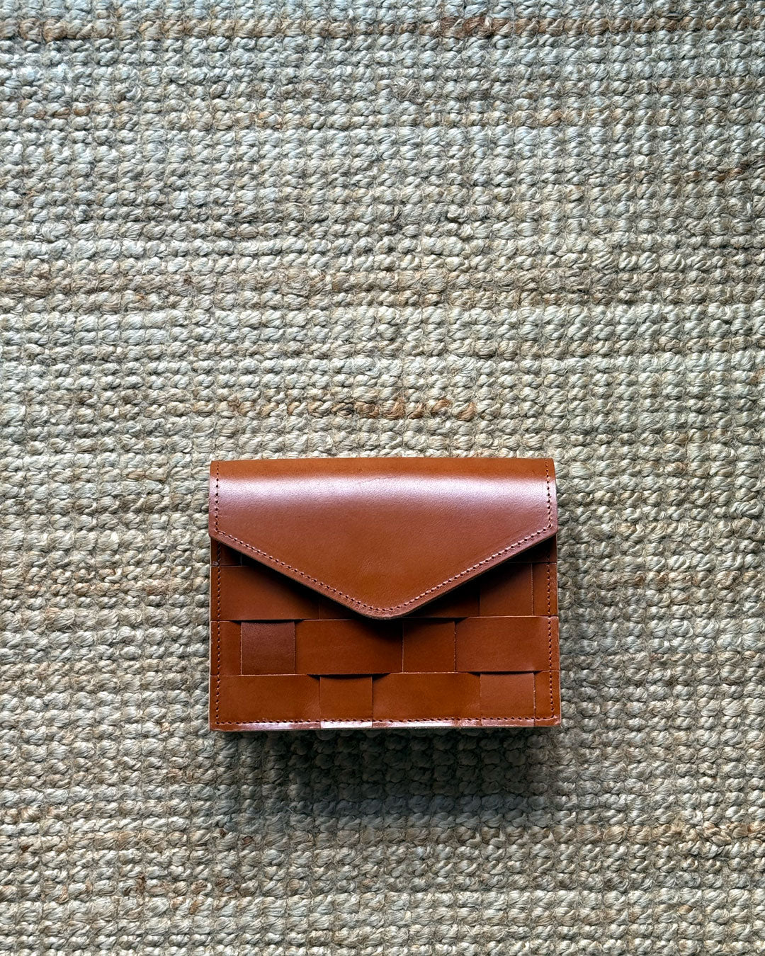 EVERGREENS MCO 2 // NÄVER MINI BAG IN COGNAC LEATHER