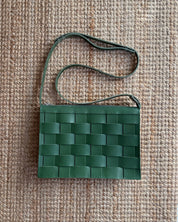 EVERGREENS SGR2 // NÄVER SMALL SHOULDER BAG IN GREEN LEATHER
