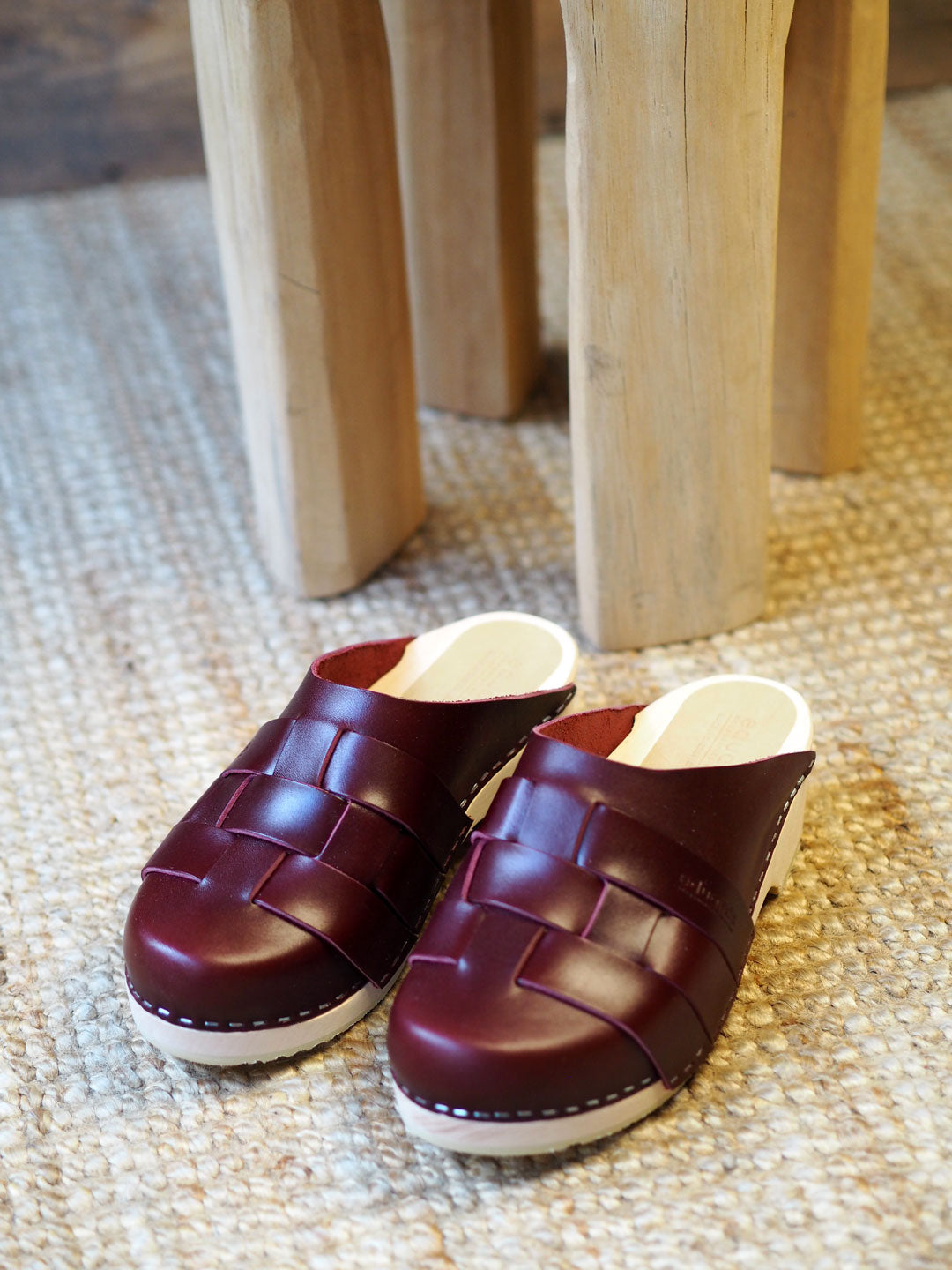 Näver Clog Low i Bordeaux läder