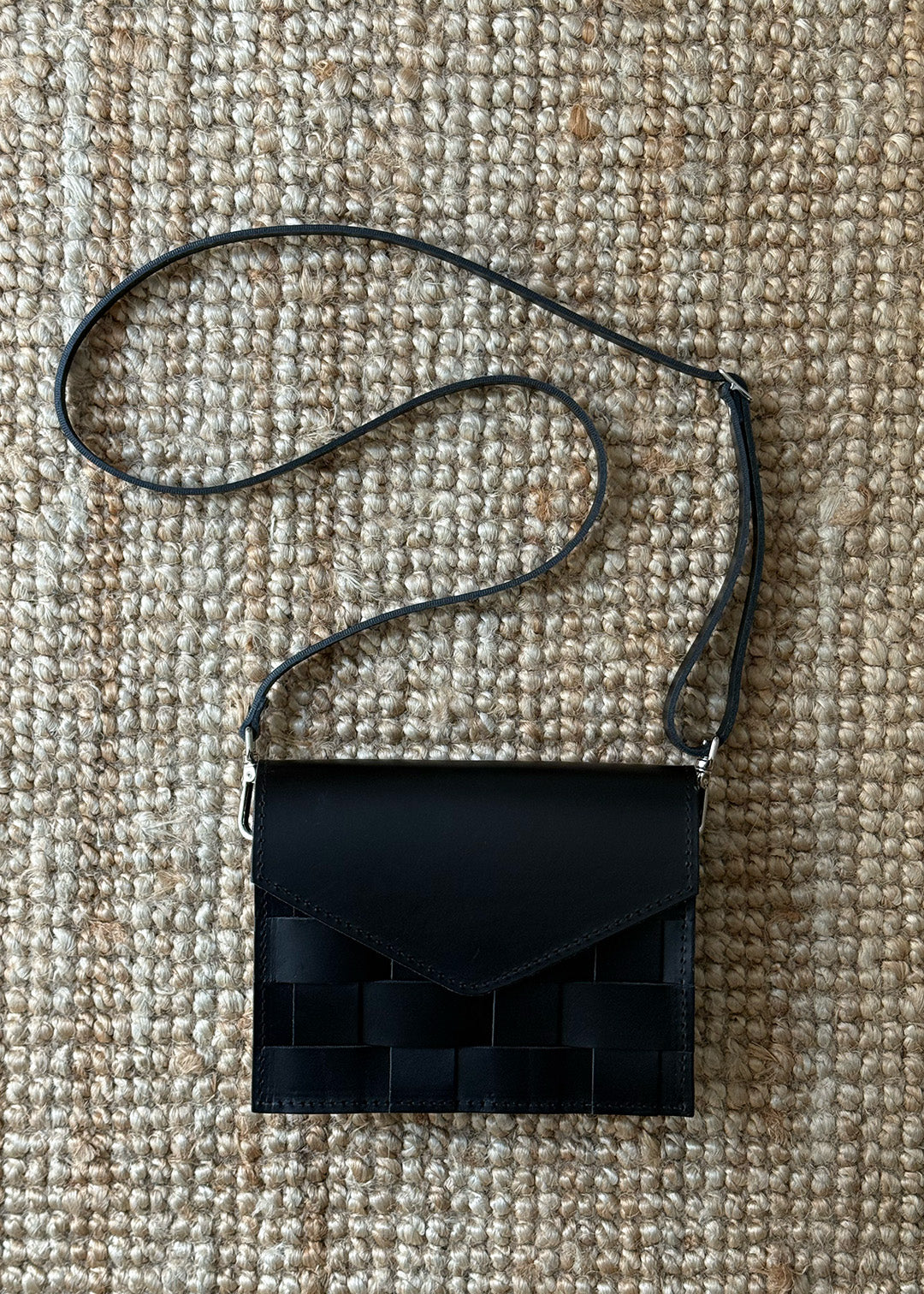 EVERGREENS MBL // NÄVER MINI BAG IN BLACK LEATHER