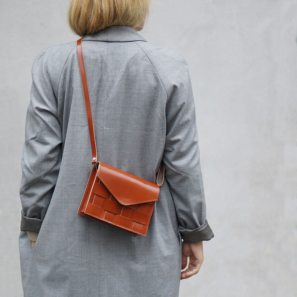 Näver Mini Shoulder Bag in Cognac leather