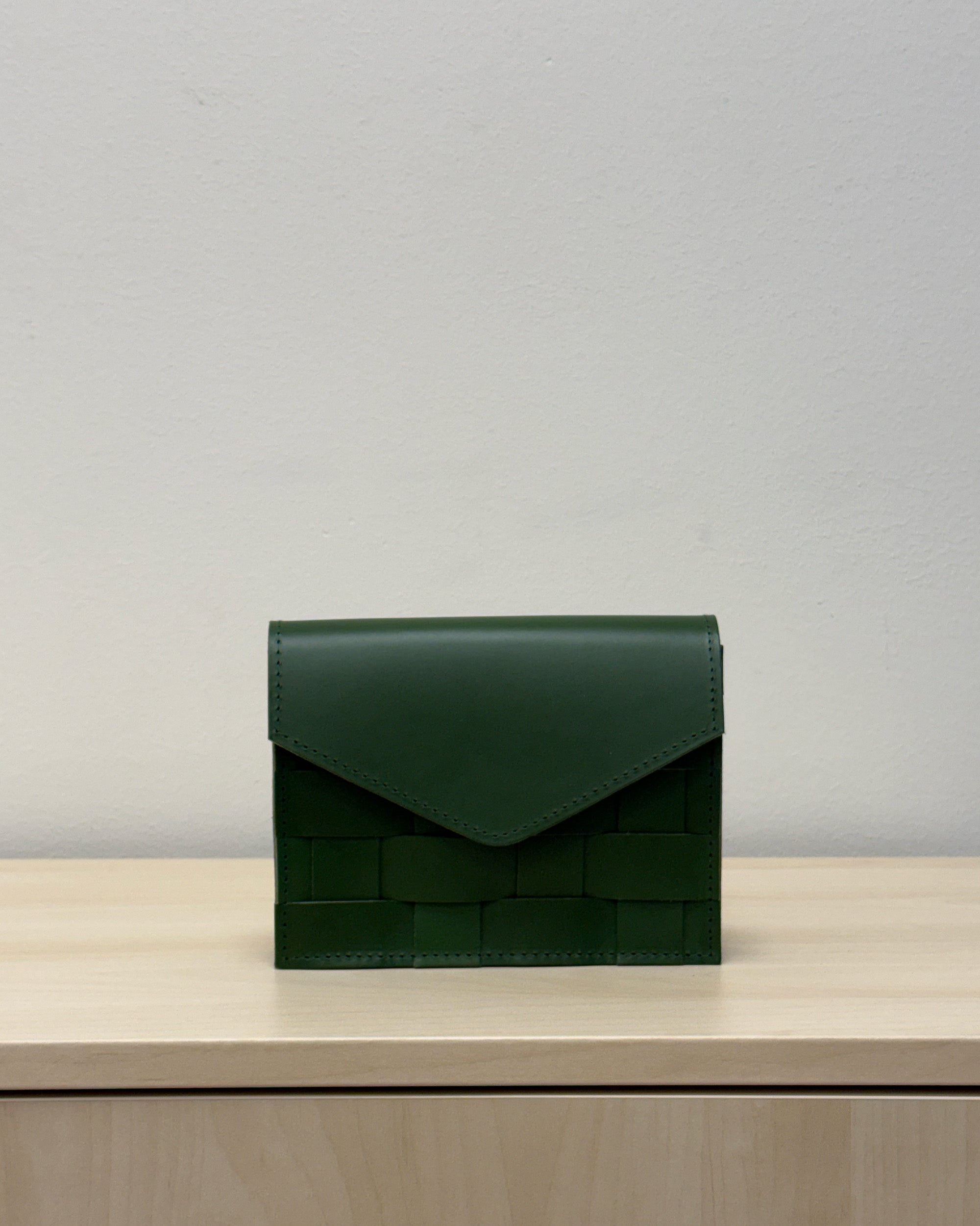 MARKET MGR1 // NÄVER MINI SHOULDER BAG IN GREEN LEATHER