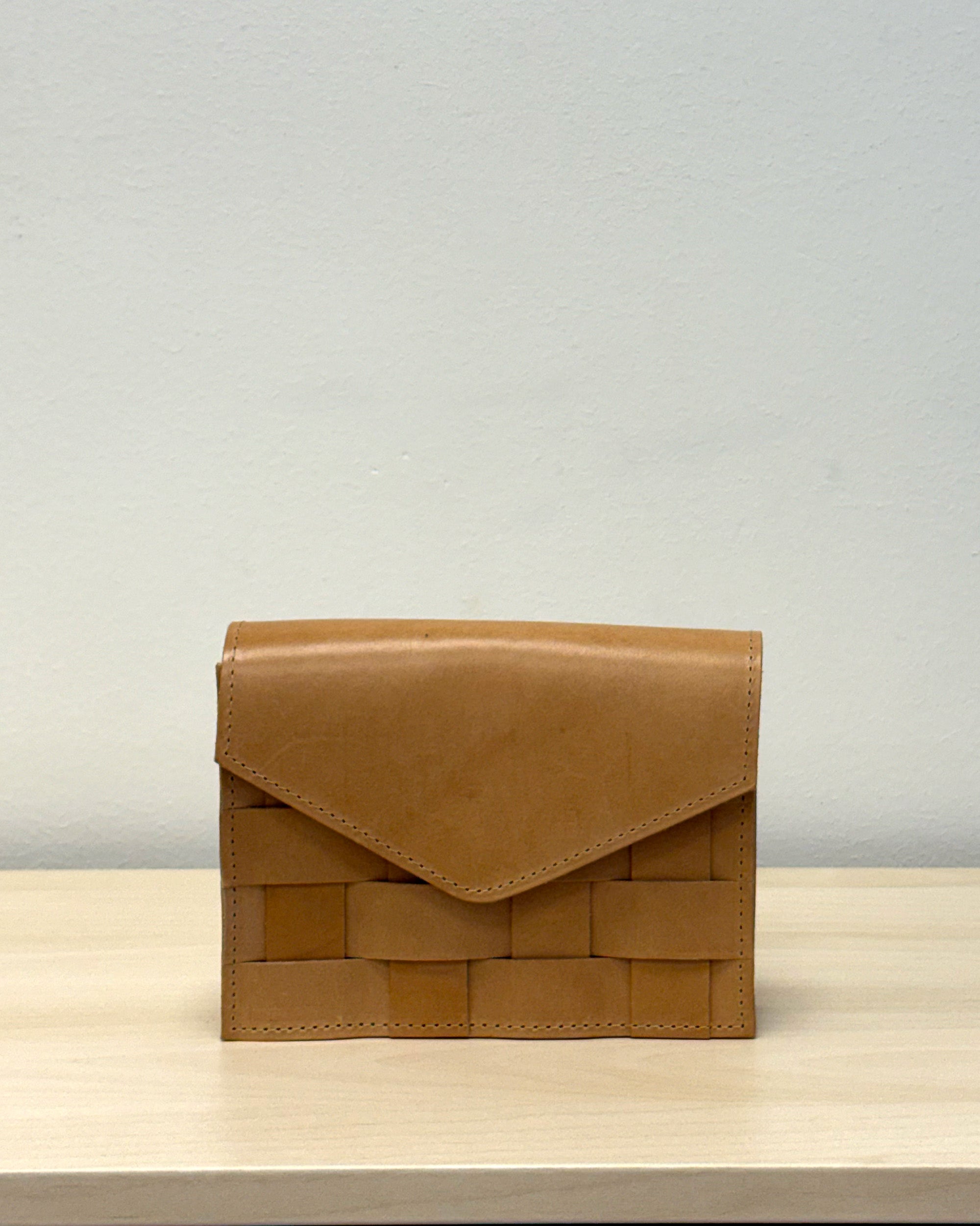 MARKET MNA3 // NÄVER MINI SHOULDER BAG IN NATURAL LEATHER
