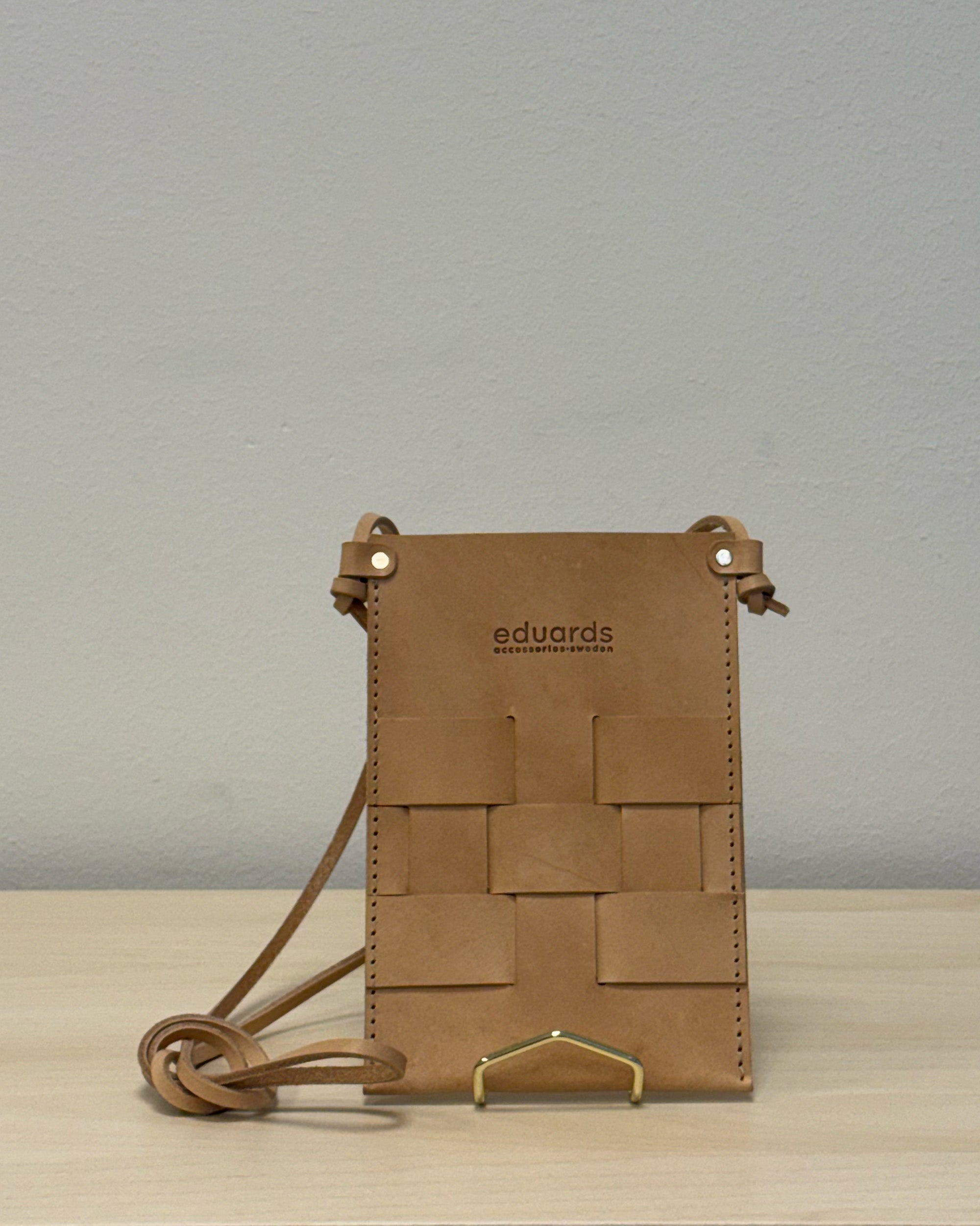 MARKET POBAGNA1 // NÄVER POCKET BAG IN NATURAL LEATHER