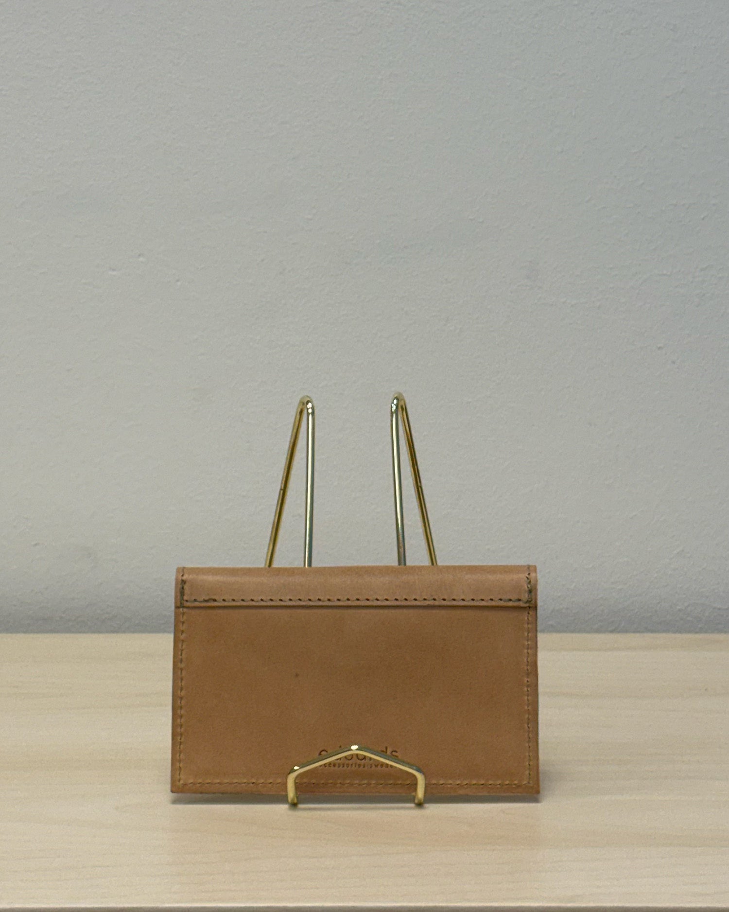 MARKET SWANA1 // SKIFFER WALLET IN NATURAL LEATHER