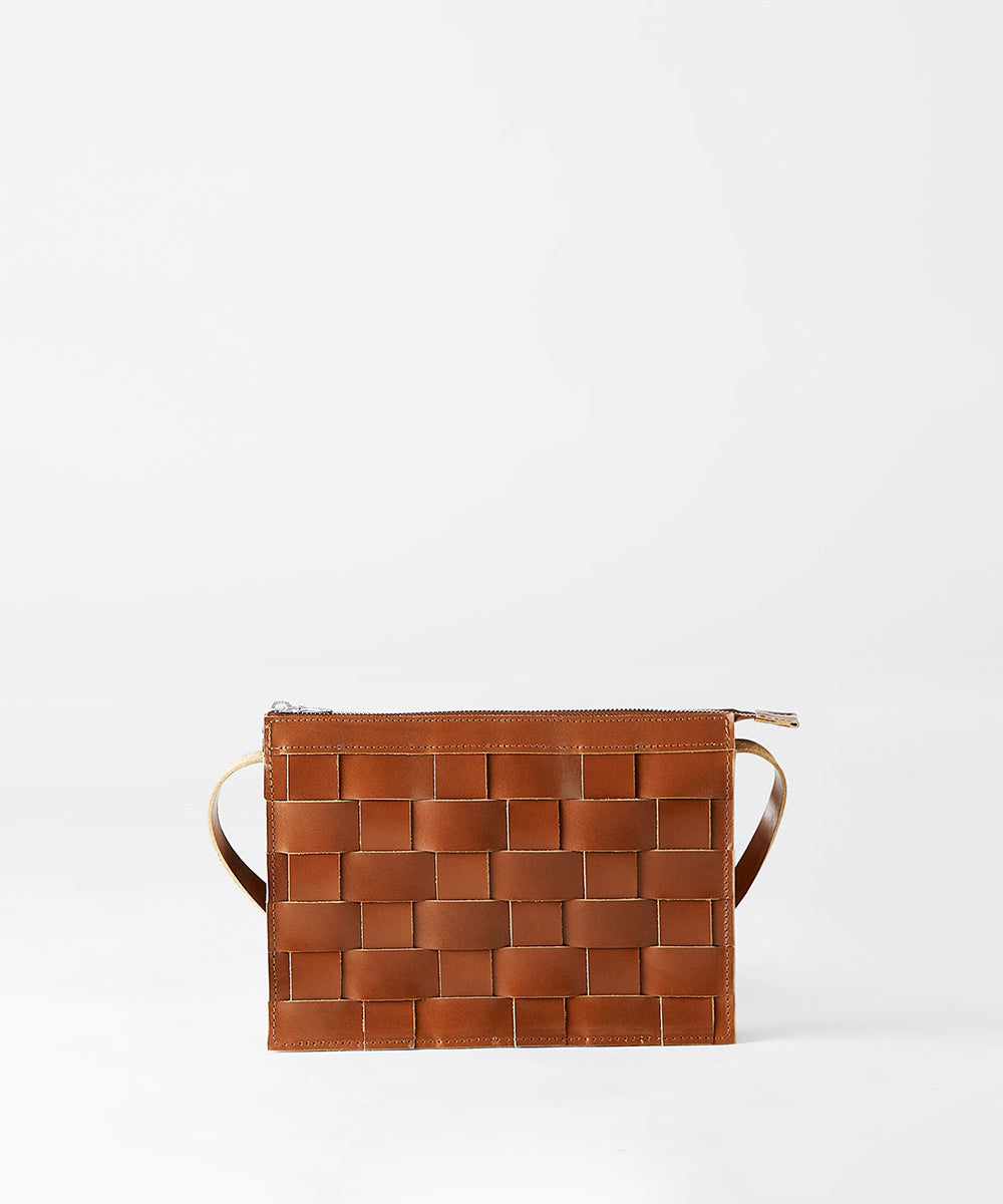 Small_Shoulderbag_Cognac_01_45web.jpg