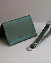 Gift Set Björk Pocket Cardholder & Key Strap i Grönt läder